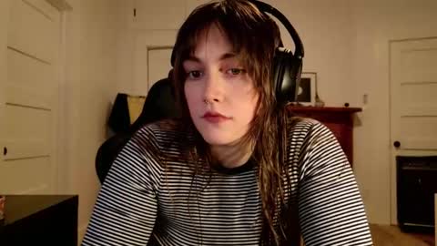 Snapshot of clover_tully chatting on February 17, 2026, 6:10 am Clover online show from February 17, 2026, 6:10 am