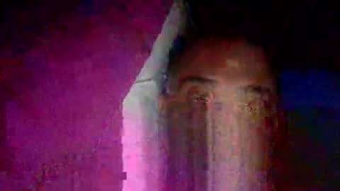 Snapshot of clubtm002 chatting on September 28, 2025, 11:32 pm clubtm002 online show from September 28, 2025, 11:32 pm