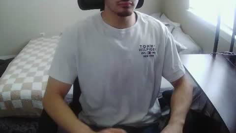 Snapshot of clumsyhothead08 chatting on July 24, 2026, 10:08 pm Clumsyhothead08 online show from July 24, 2026, 10:08 pm