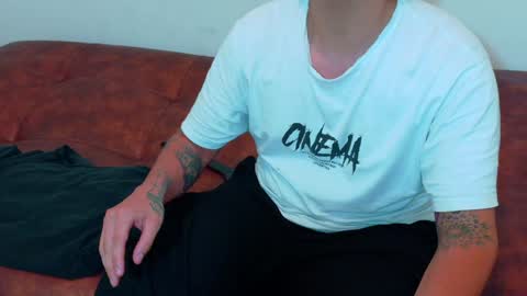 Clyde and Bunny online show from December 31, 2024, 7:53 am