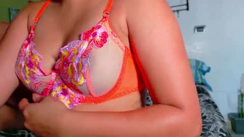 Snapshot of clydexxxbunny chatting on June 12, 2026, 9:57 pm Clyde and Bunny online show from June 12, 2026, 9:57 pm