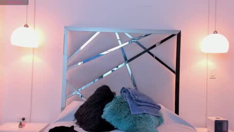 cmila0713 online show from February 17, 2025, 8:47 pm