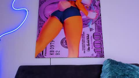 cmila0713 online show from May 15, 2026, 11:56 pm