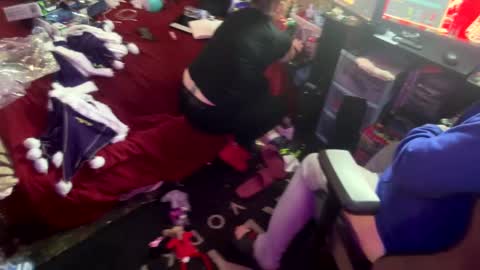 COCK N CREAMZ  WET DREAMZ online show from December 14, 2024, 7:18 am