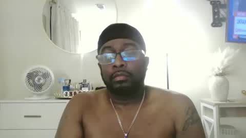 Snapshot of coco3402 chatting on April 22, 2026, 3:35 pm coco3402 online show from April 22, 2026, 3:35 pm