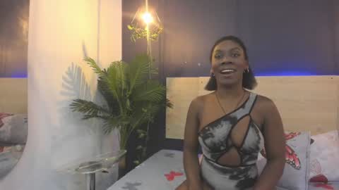 Snapshot of cocoaqueen_ chatting on July 3, 2026, 11:38 am cocoaqueen_ online show from July 3, 2026, 11:38 am