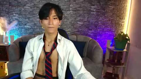 COCO online show from April 24, 2026, 11:40 pm