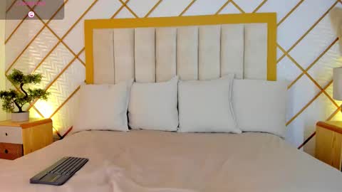 Snapshot of cocodamore1 chatting on October 22, 2025, 11:43 am online show from October 22, 2025, 11:43 am