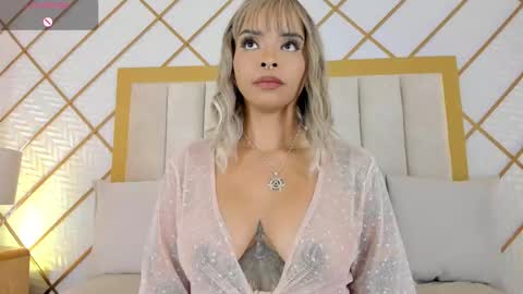 Snapshot of cocodamore1 chatting on January 5, 2026, 5:27 pm online show from January 5, 2026, 5:27 pm