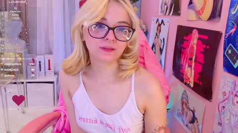 Mia online show from December 6, 2024, 4:36 am