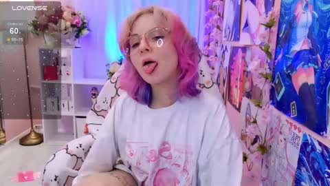 Mia online show from October 2, 2025, 2:13 pm