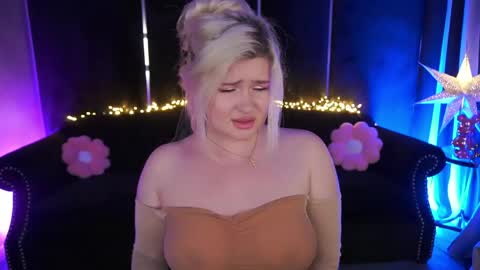 onlyfans amyleyy online show from May 21, 2026, 7:26 am