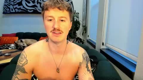 Snapshot of codygunzxxx2 chatting on June 14, 2026, 2:24 am Cody and Emeraldboy online show from June 14, 2026, 2:24 am