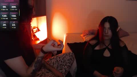 Phia And Luna online show from November 1, 2025, 3:52 am