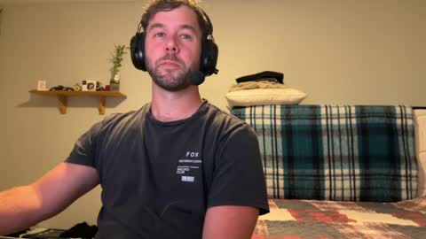 c o f f e e l o u n g e online show from May 23, 2026, 3:12 am