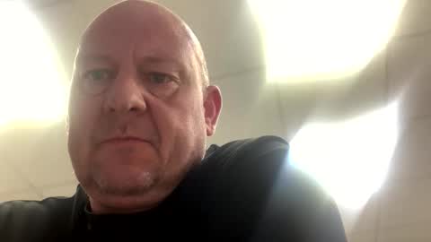 col4nows online show from September 23, 2025, 10:07 am