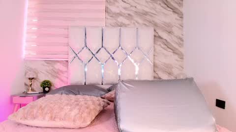 Snapshot of colett_hall chatting on April 23, 2026, 11:53 am colett online show from April 23, 2026, 11:53 am