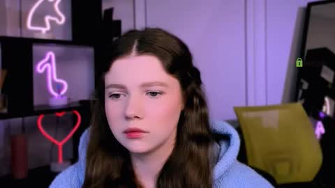 colla_white online show from January 19, 2026, 5:55 am