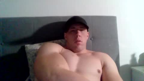 Snapshot of college_muscle chatting on February 1, 2025, 4:00 pm foreverxshredded online show from February 1, 2025, 4:00 pm