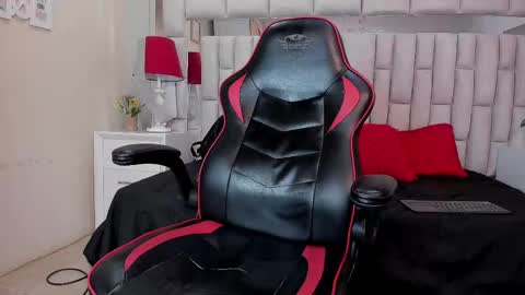 Snapshot of college_muscle_ass chatting on October 1, 2025, 1:39 pm college_muscle_ass online show from October 1, 2025, 1:39 pm