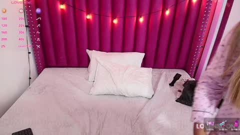 Snapshot of collegepawglovedaddy chatting on January 23, 2025, 11:15 pm MEGAN online show from January 23, 2025, 11:15 pm