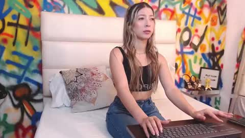 Snapshot of collins_aria chatting on February 5, 2026, 11:59 am valentina online show from February 5, 2026, 11:59 am