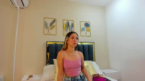 Snapshot of collins_aria chatting on June 29, 2026, 11:54 am valentina online show from June 29, 2026, 11:54 am