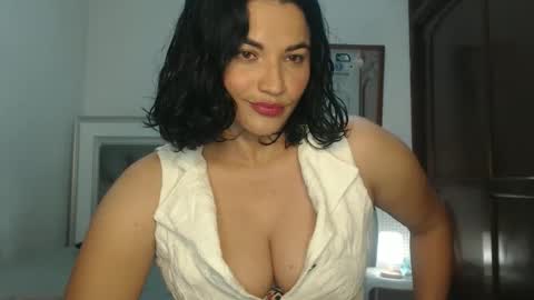 Snapshot of colombi4spice chatting on April 27, 2026, 8:40 pm viviana online show from April 27, 2026, 8:40 pm