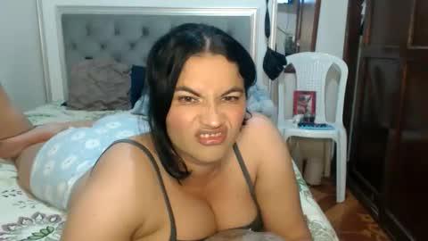 Snapshot of colombi4spice chatting on May 28, 2026, 7:33 pm viviana online show from May 28, 2026, 7:33 pm