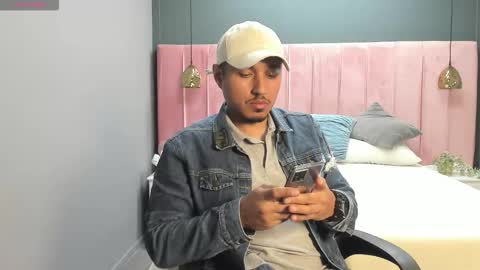 colombiachatur online show from January 17, 2026, 7:06 pm