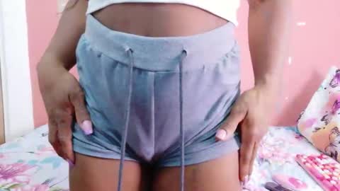 Snapshot of colombiancoffee_ chatting on October 30, 2025, 8:20 pm Lauren online show from October 30, 2025, 8:20 pm