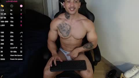 colombianmuscle8 online show from June 10, 2026, 3:50 am