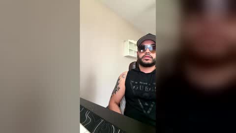 colorican77 online show from April 16, 2026, 5:58 pm