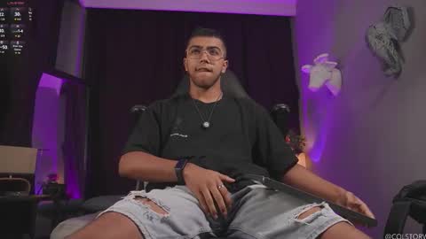 colstorw_ online show from January 17, 2026, 9:58 am