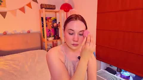Snapshot of come_in_bed chatting on June 18, 2026, 3:05 pm Audrey online show from June 18, 2026, 3:05 pm