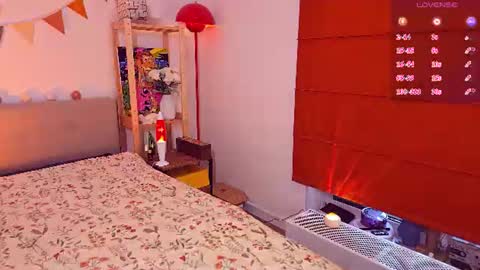 Snapshot of come_in_bed chatting on July 25, 2026, 1:30 pm Audrey online show from July 25, 2026, 1:30 pm