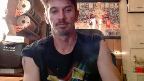 Snapshot of comic_king27 chatting on March 3, 2025, 10:42 pm Nelson or ComicKing and sometime Peachy143 online show from March 3, 2025, 10:42 pm