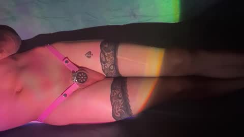 Snapshot of commandme69696969 chatting on October 14, 2025, 7:36 pm Kimera online show from October 14, 2025, 7:36 pm