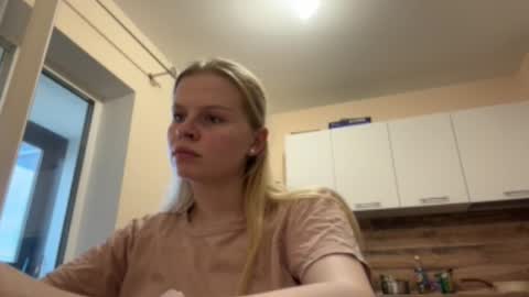 Kate online show from July 23, 2026, 3:21 pm