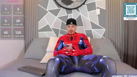 Damian and Daniel online show from October 28, 2025, 12:03 am