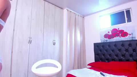 conni_f00x online show from June 20, 2026, 7:27 pm