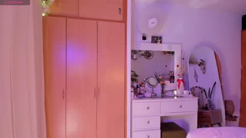 connie    online show from December 26, 2024, 4:25 pm