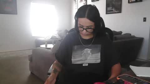 controllercutie online show from October 1, 2025, 2:34 pm