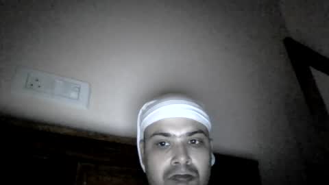 Snapshot of cool_breeze09 chatting on May 1, 2026, 11:48 am Cool Breeze09 online show from May 1, 2026, 11:48 am