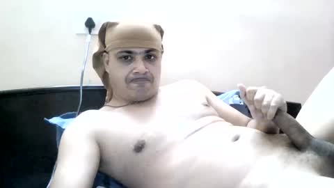 Snapshot of cool_breeze09 chatting on May 7, 2026, 1:33 am Cool Breeze09 online show from May 7, 2026, 1:33 am