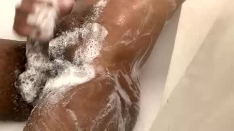 Snapshot of coolvibes69 chatting on October 31, 2025, 4:30 pm coolvibes69 online show from October 31, 2025, 4:30 pm