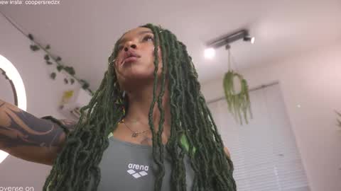 ROSELL 3   online show from September 21, 2025, 6:31 pm