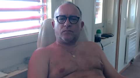 Snapshot of coquin369 chatting on August 2, 2026, 7:29 am Coquin369 online show from August 2, 2026, 7:29 am