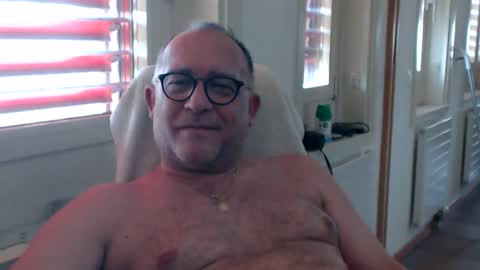 Snapshot of coquin369 chatting on August 3, 2026, 9:04 am Coquin369 online show from August 3, 2026, 9:04 am