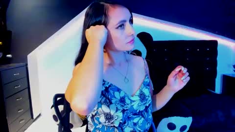 Coral  online show from February 3, 2025, 6:07 pm